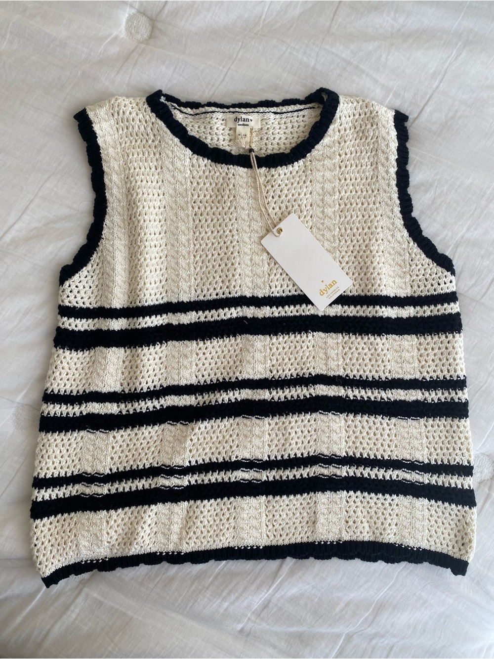 dylan cream knit sleeveless vest with black trim NWT large